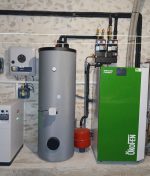 Installation hybride bois-énergie & solaire à Kirbon (13) — Chaudière à granulés Ökofen + Solaire avec stockage Fronius